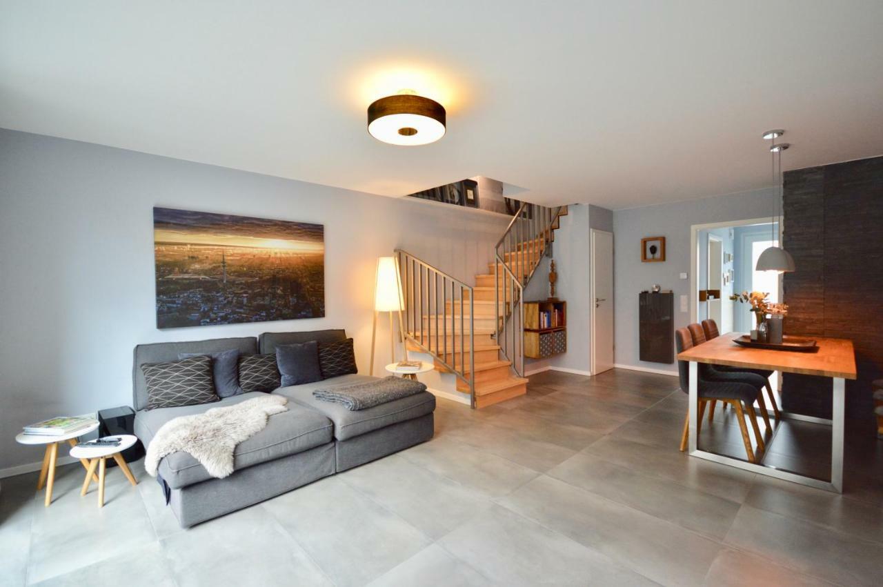Ferienwohnung Urbaner Lifestyle im klimaneutralen Effizienzhaus Hamburg Exterior foto